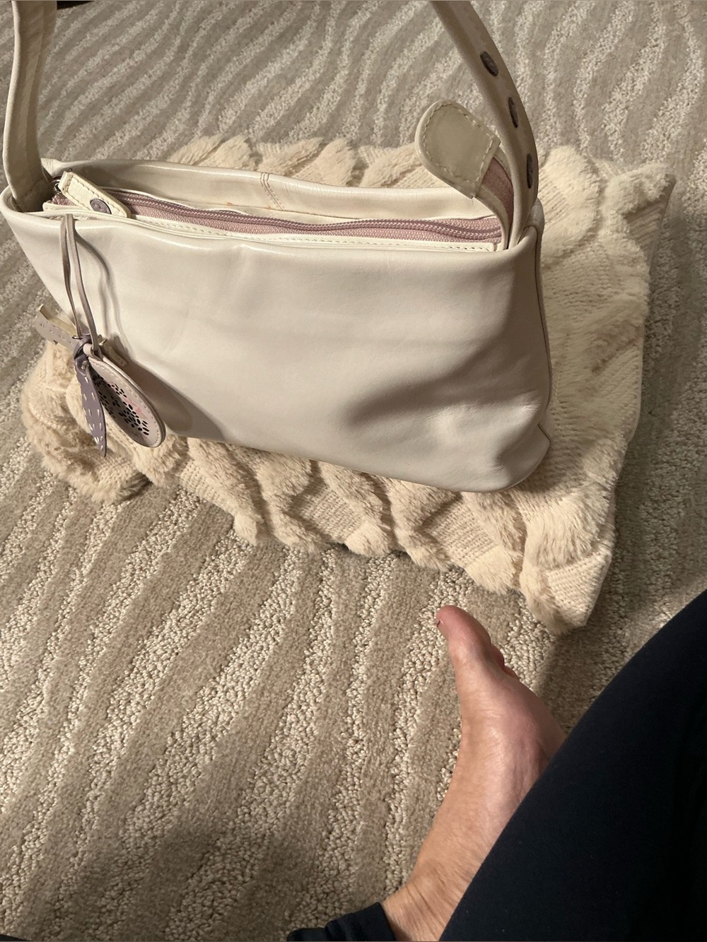 Radley London Ivory Soft Leather Shoulder Bag/Scottie Dog Charm/Small Hobo Purse - Picture 14 of 14